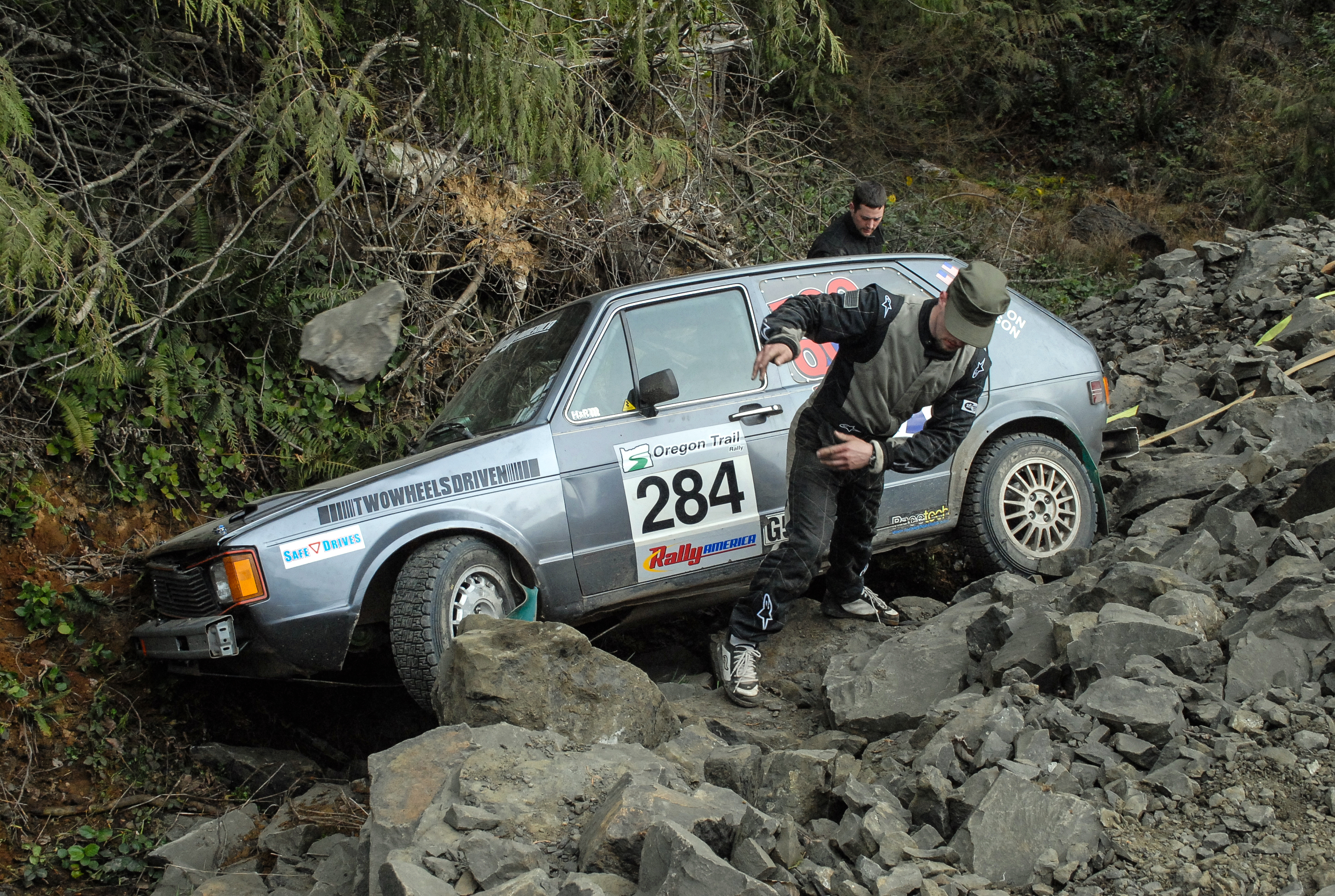 The Watsons ended their rally early, moving rocks out of the way to recover their car. (Doo Wop 2010)<br />03/07/2010 @ 11:43<br />Camera: NIKON D200<br />Lens: AF-S DX VR Zoom-Nikkor 18-55mm f/3.5-5.6G