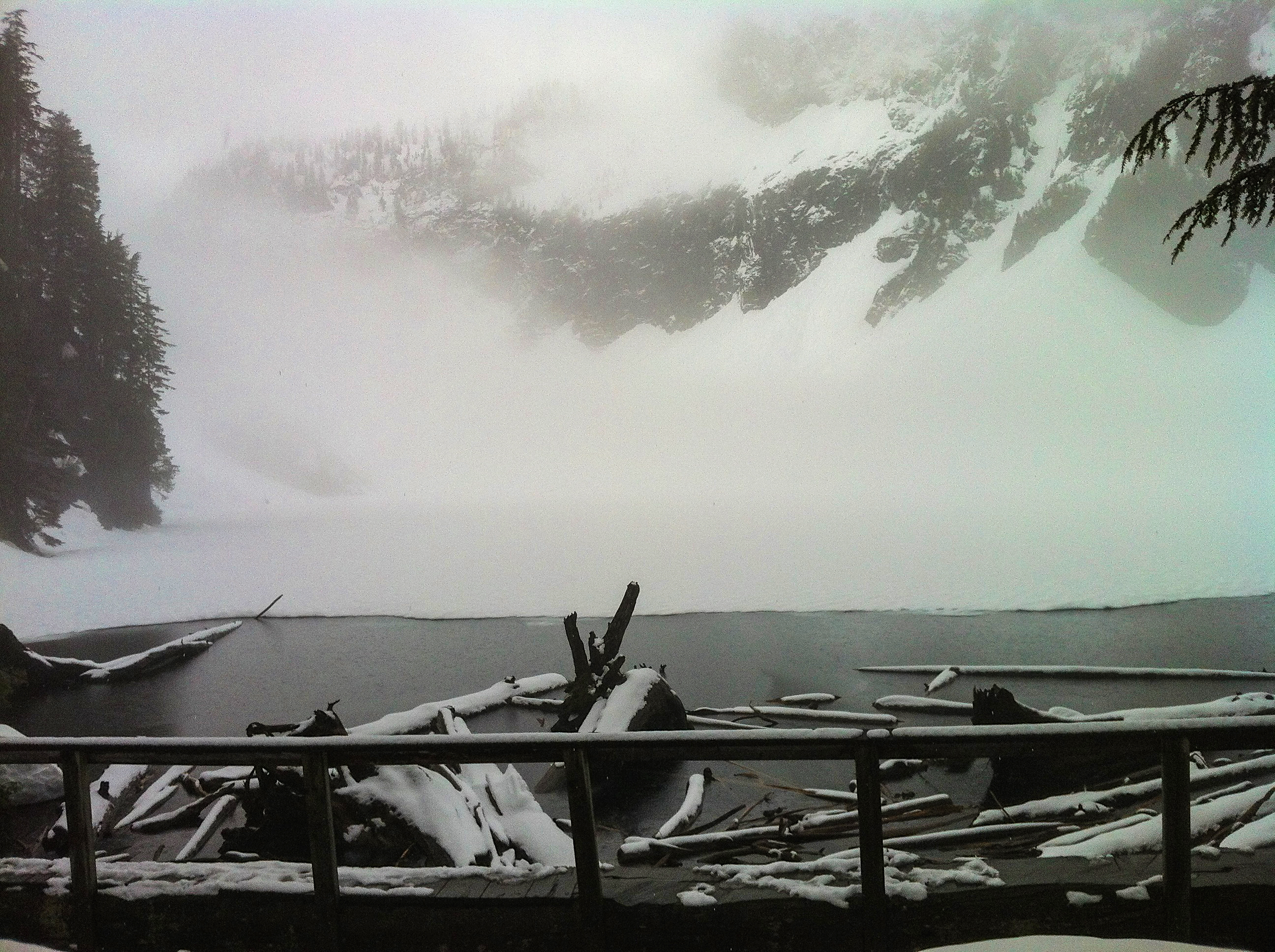 A serene lake in the winter.<br />04/08/2013 @ 13:24