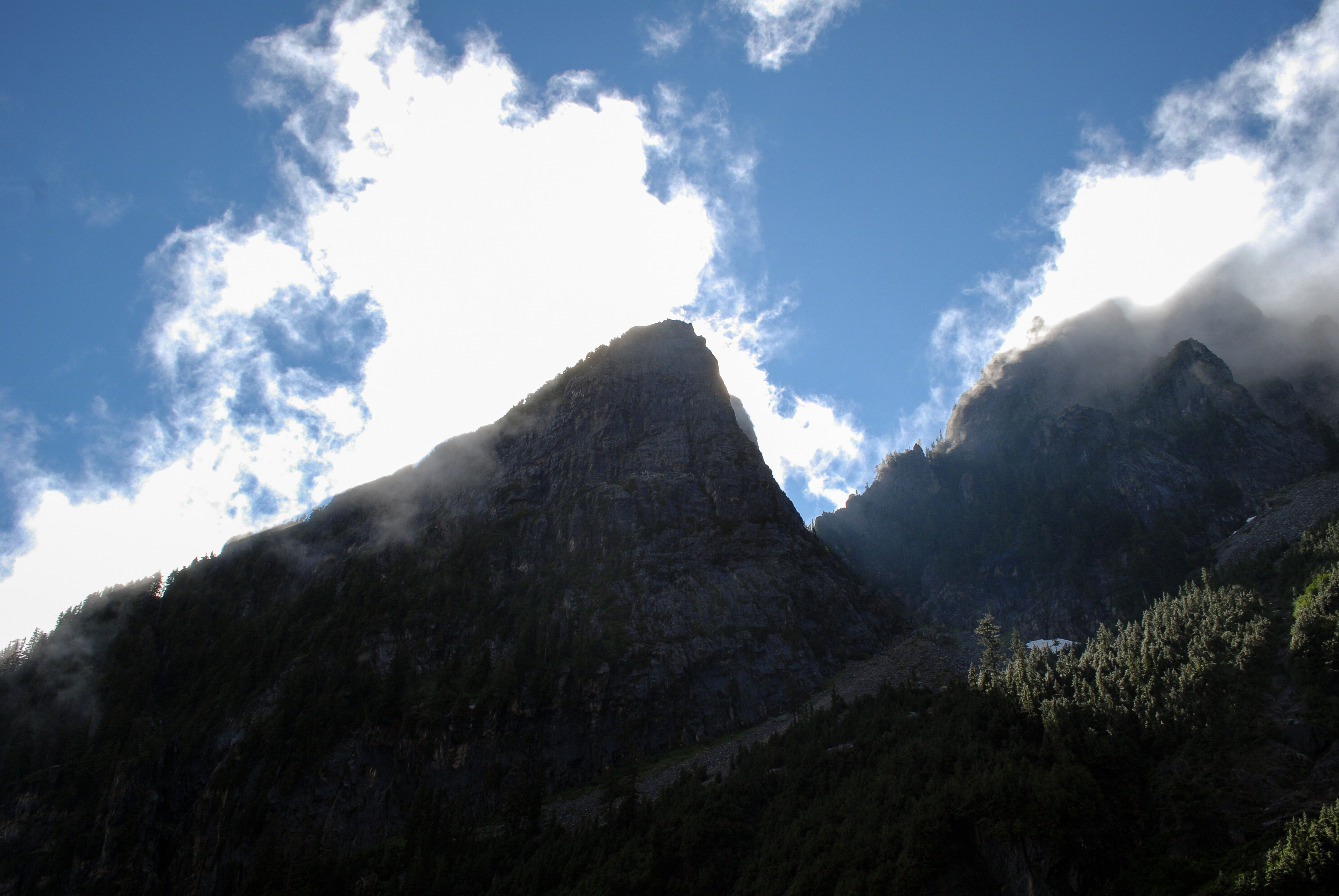 I don't know what this valley is called, but I absolutely adore it.<br />07/25/2014 @ 09:39<br />Camera: NIKON D200<br />Lens: AF-S DX VR Zoom-Nikkor 18-55mm f/3.5-5.6G