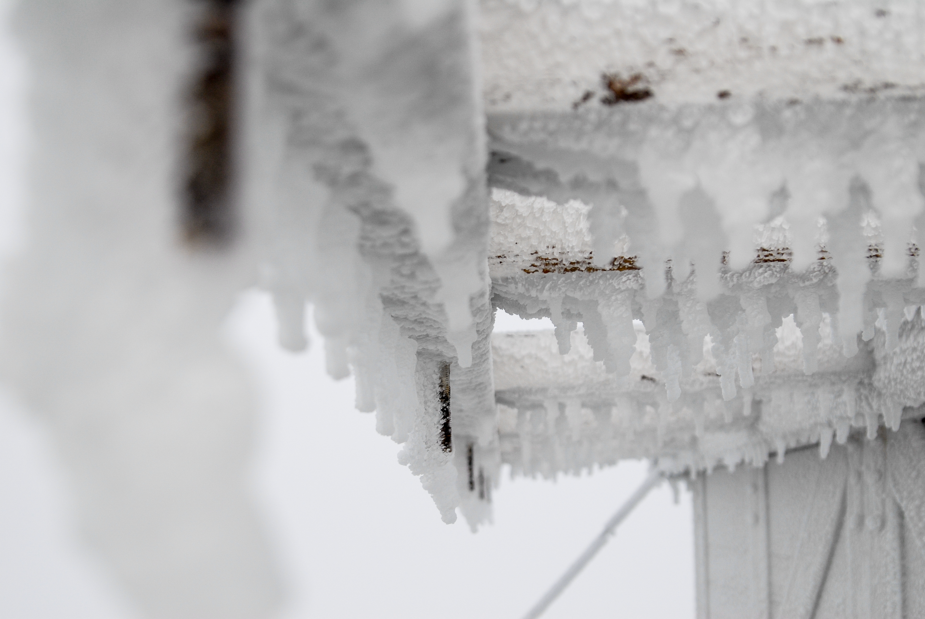 Icy Pilchuck lookout.<br />12/22/2014 @ 11:09<br />Camera: NIKON D200<br />Lens: 28.0-75.0 mm f/2.8