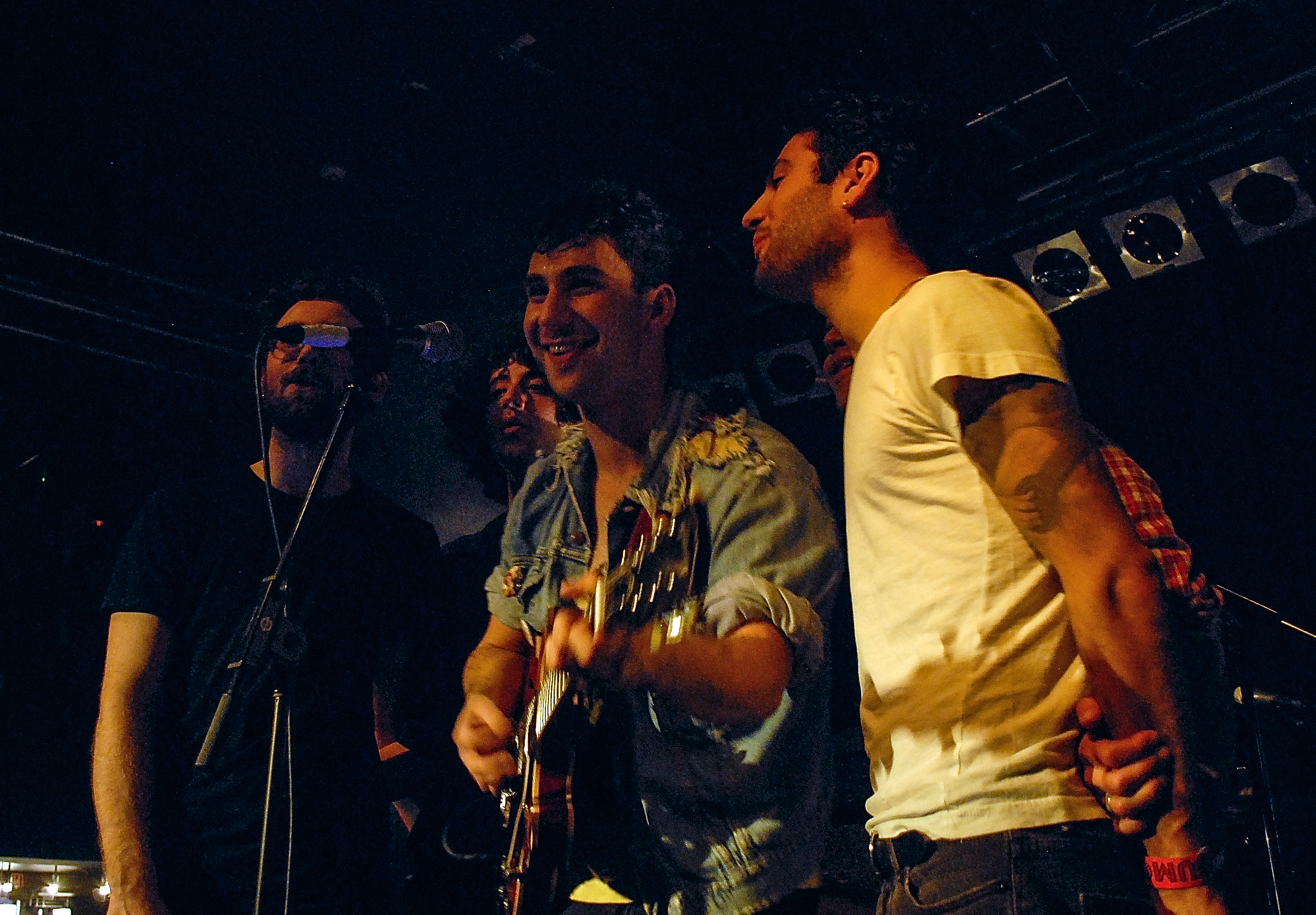 Steel Train @ Neumo's. 2-2-11.<br />02/02/2011 @ 22:13<br />Camera: NIKON D200<br />Lens: AF-S DX VR Zoom-Nikkor 18-55mm f/3.5-5.6G