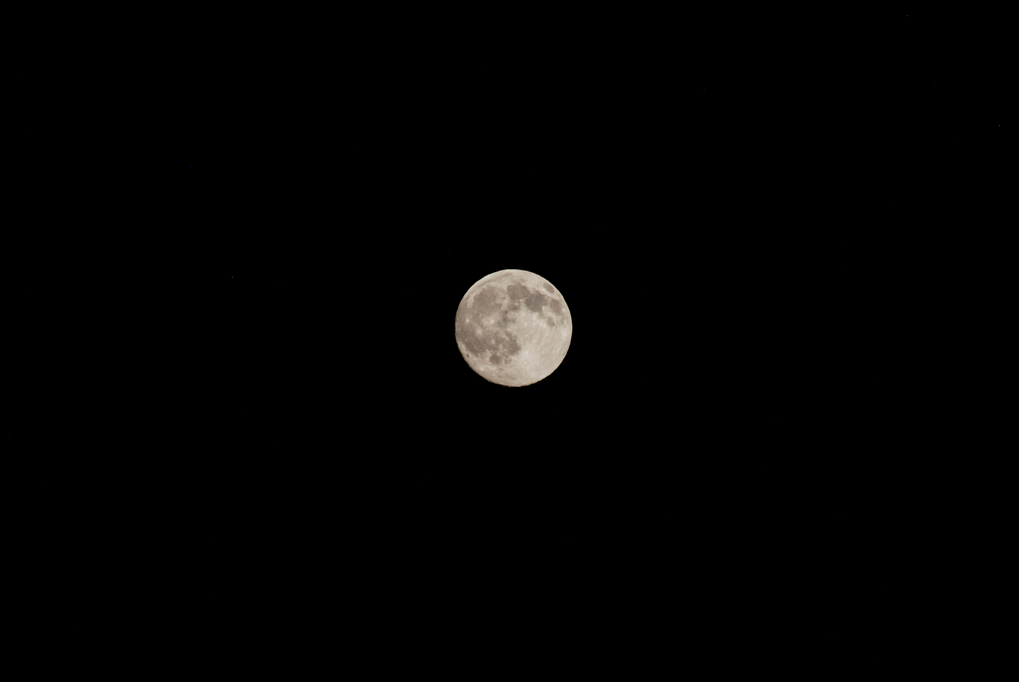 <br />06/30/2015 @ 22:09<br />Camera: NIKON D200<br />Lens: 70.0-300.0 mm f/4.5-5.6