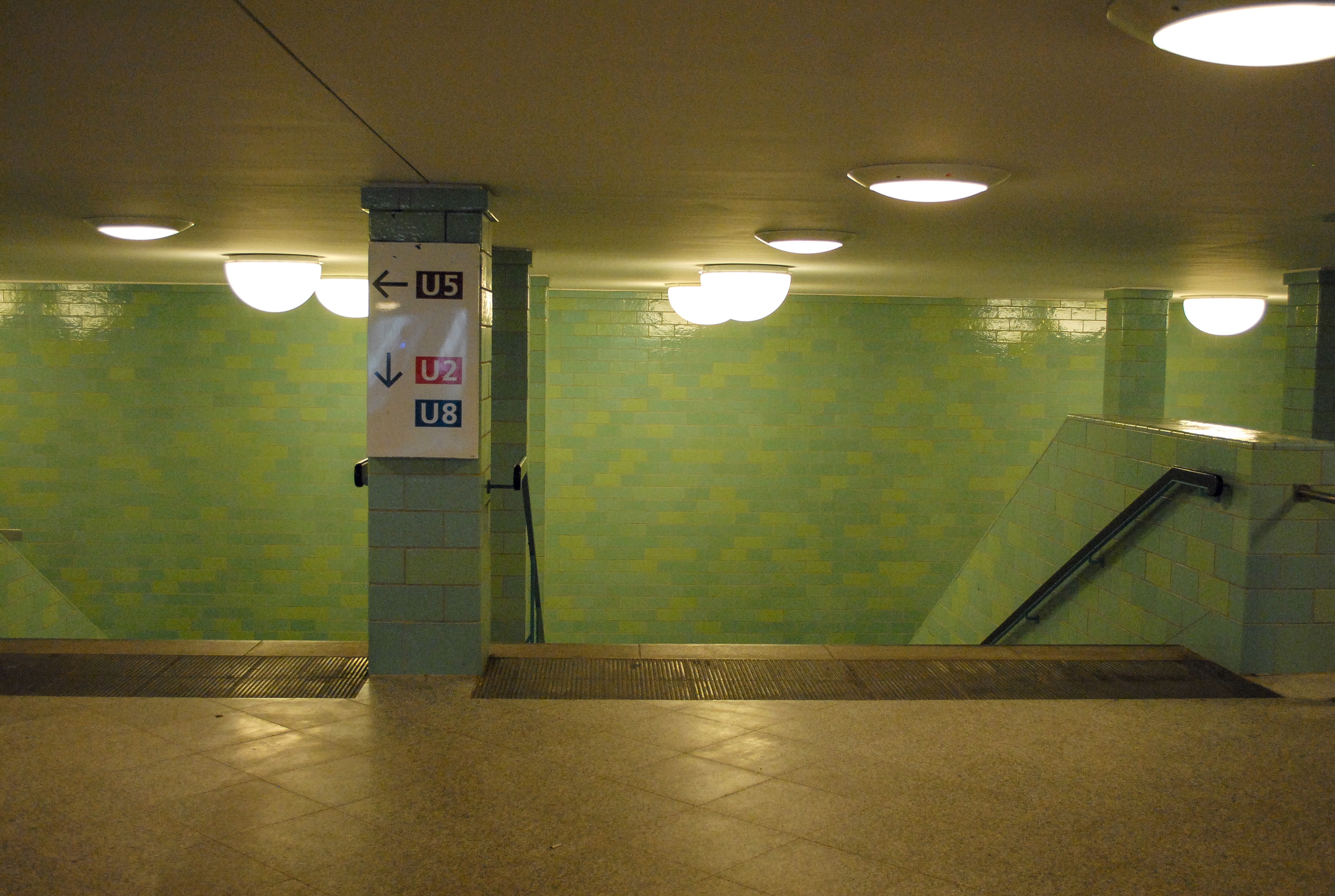 U-bahn, Berlin. 2009.<br />07/24/2009 @ 08:46<br />Camera: NIKON D200<br />Lens: AF-S DX VR Zoom-Nikkor 18-55mm f/3.5-5.6G