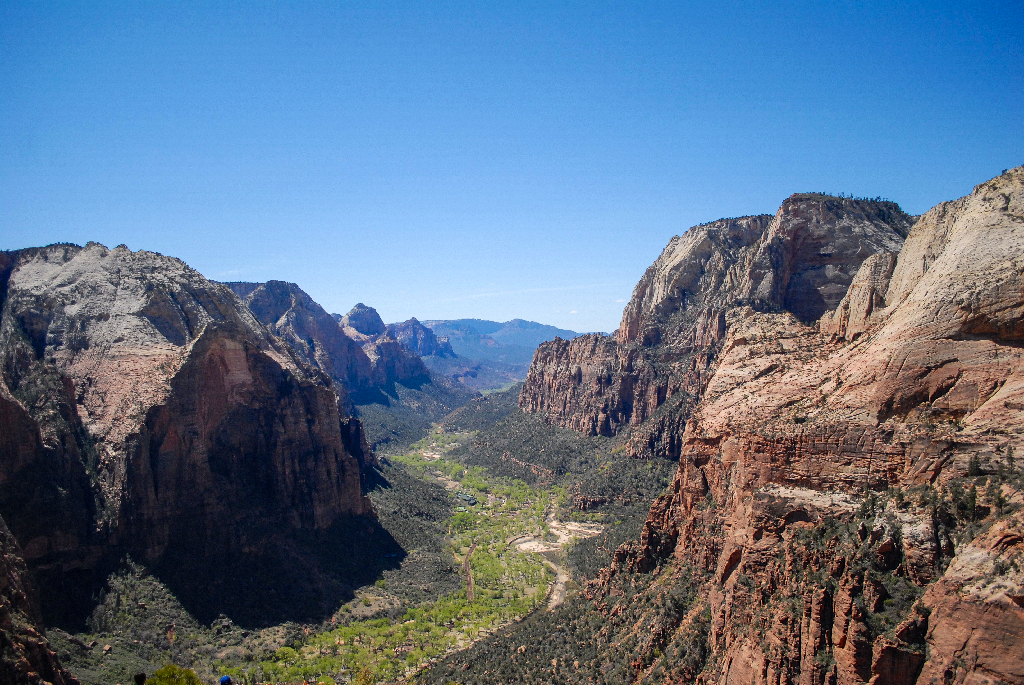 Zion National Park. 2014.<br />04/06/2014 @ 10:37<br />Camera: NIKON D200<br />Lens: AF-S DX VR Zoom-Nikkor 18-55mm f/3.5-5.6G